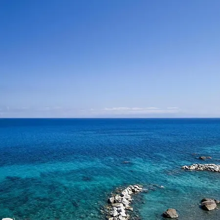1 Bedroom Stunning In * Zambrone